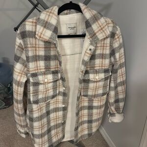 Abercrombie fleece button up size small NWT